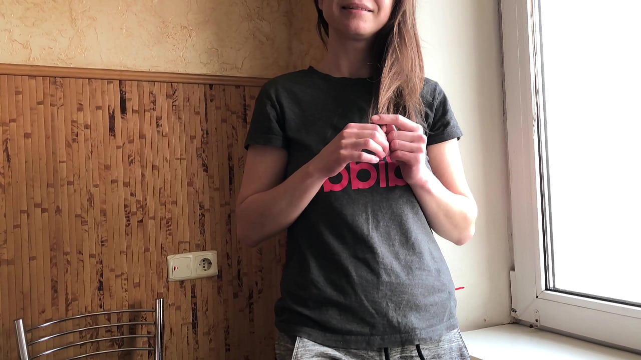Брат допоміг зведеній сестрі розслабитися перед першим побаченням. Російський любитель з розмовами